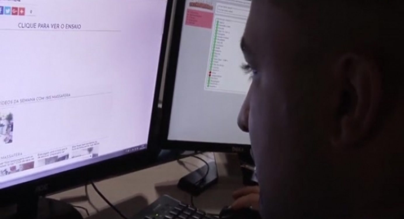 Olgun Kadınla Chat Yapıp Götten Sikti